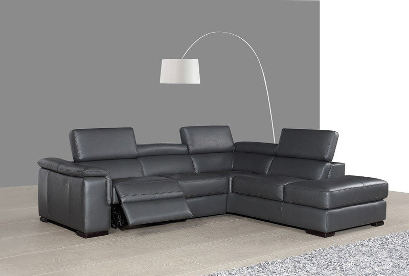 Agata Premium Leather Sectional | J&M Furniture