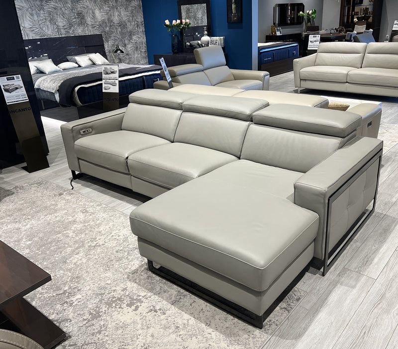 i829 Reclining Sectional (RHFC) | Floor Model - 30% OFF