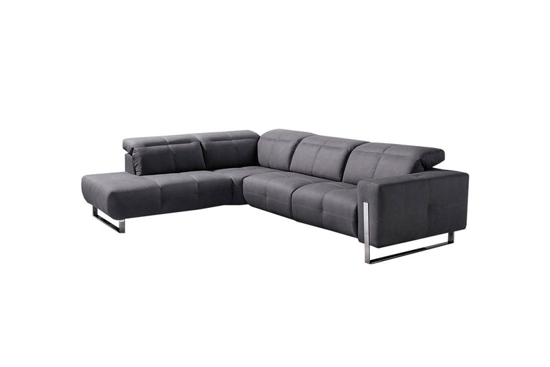 Plaza Leather Sectional | J&M Furniture